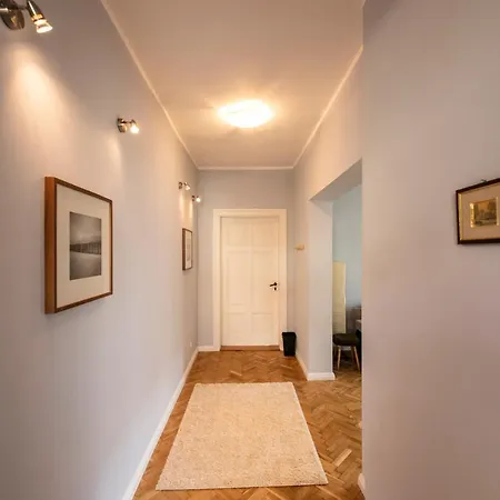 Victus Apartamenty, Grande アパート *